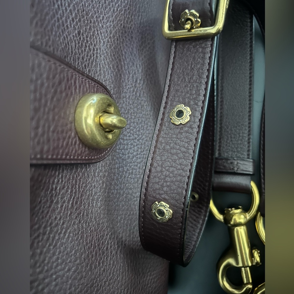 COACH PAGE 27 OXBLOOD WITH RIVETS GUC - Picture 4 of 17